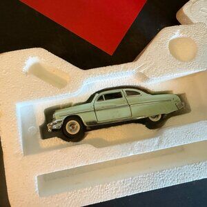 Franklin Mint Precision Models 1:43 Diecast Green 1951 Mercury Monterey Car